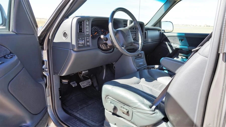 2000 GMC Sierra 2nd Gen - Image 5 of 11