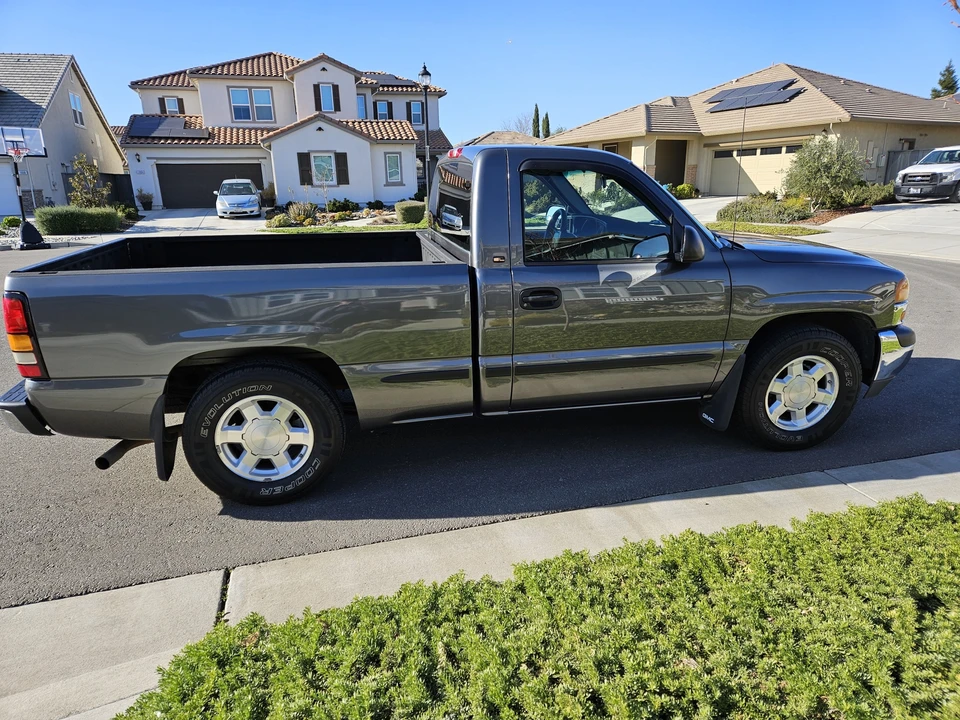 2000 GMC Sierra 2nd Gen - Image 5 of 31