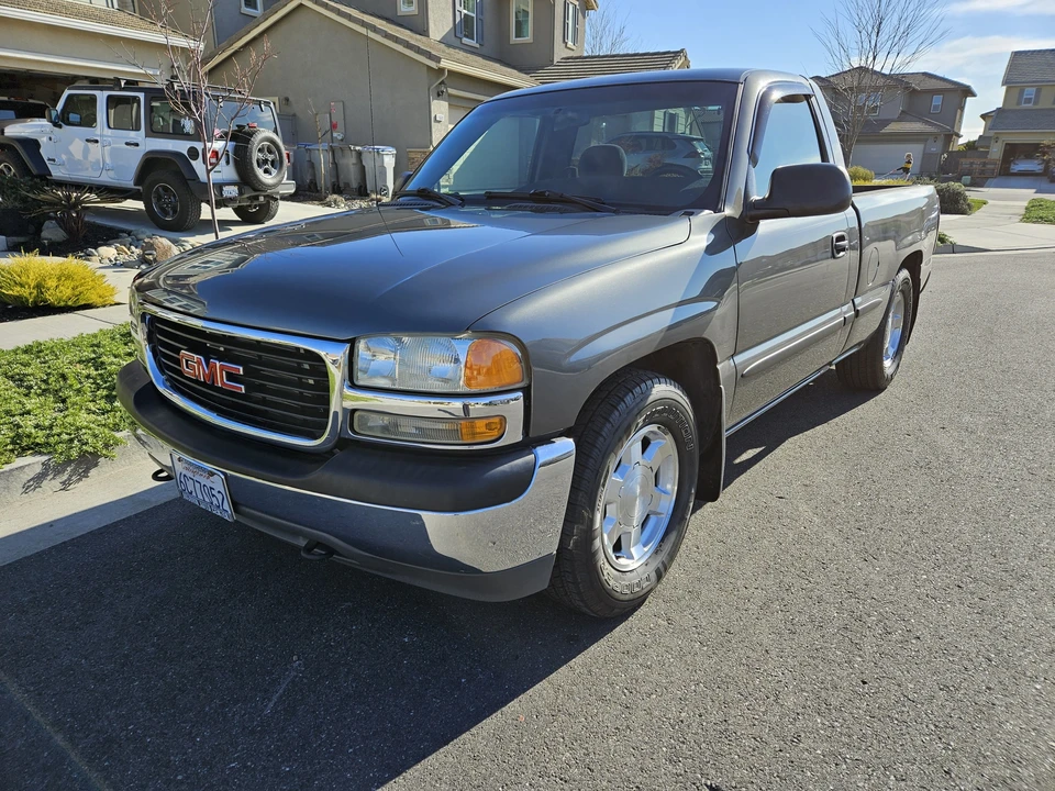 2000 GMC Sierra 2nd Gen - Image 2 of 31