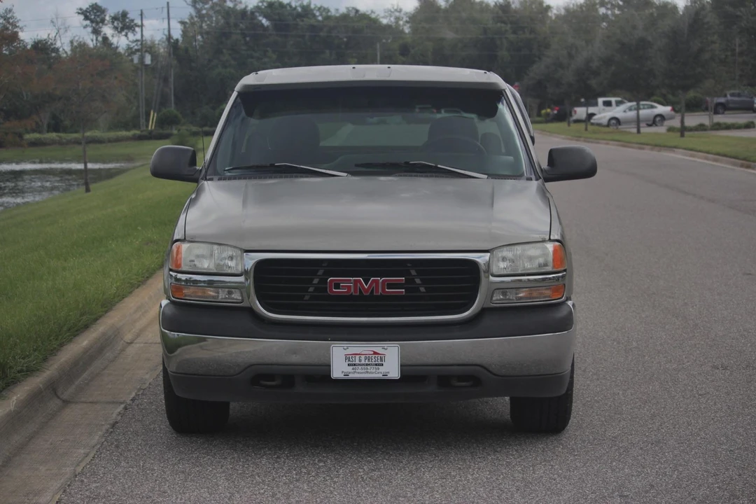 2000 GMC Sierra 2nd Gen - Image 10 of 21