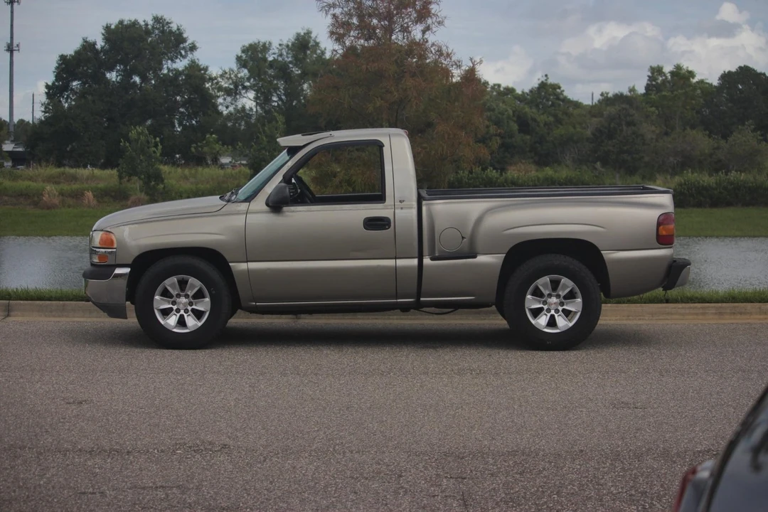 2000 GMC Sierra 1st Gen - Image 14 of 21