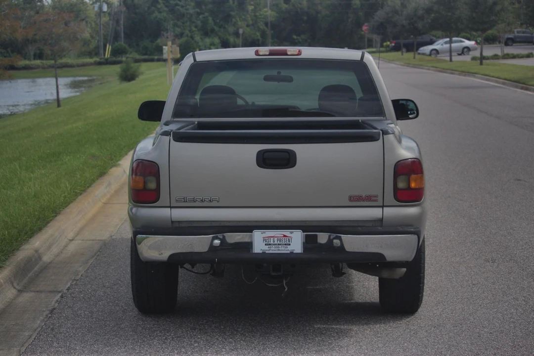 2000 GMC Sierra 1st Gen - Image 5 of 21