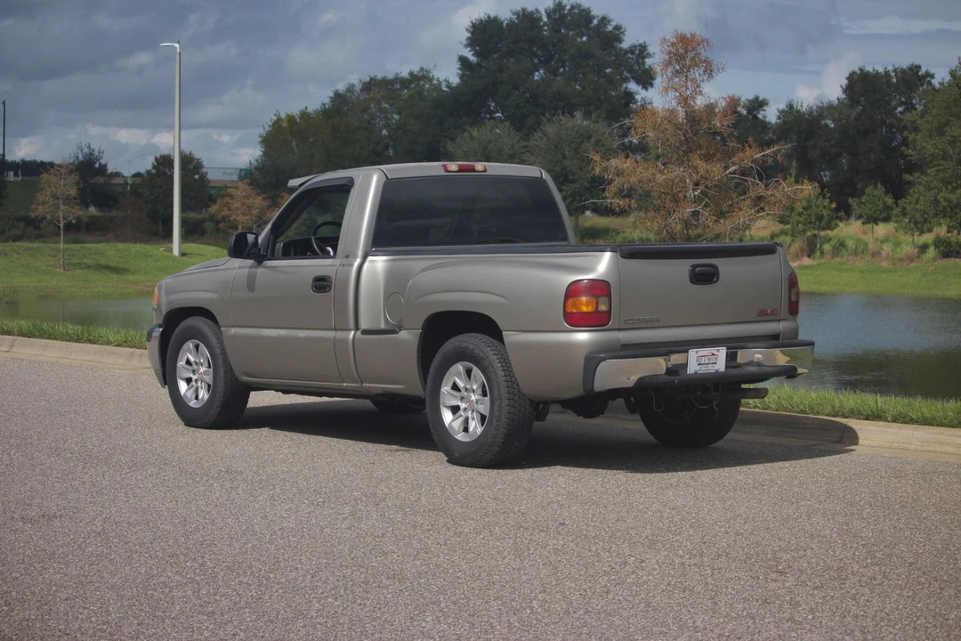 2000 GMC Sierra 2nd Gen - Image 4 of 21