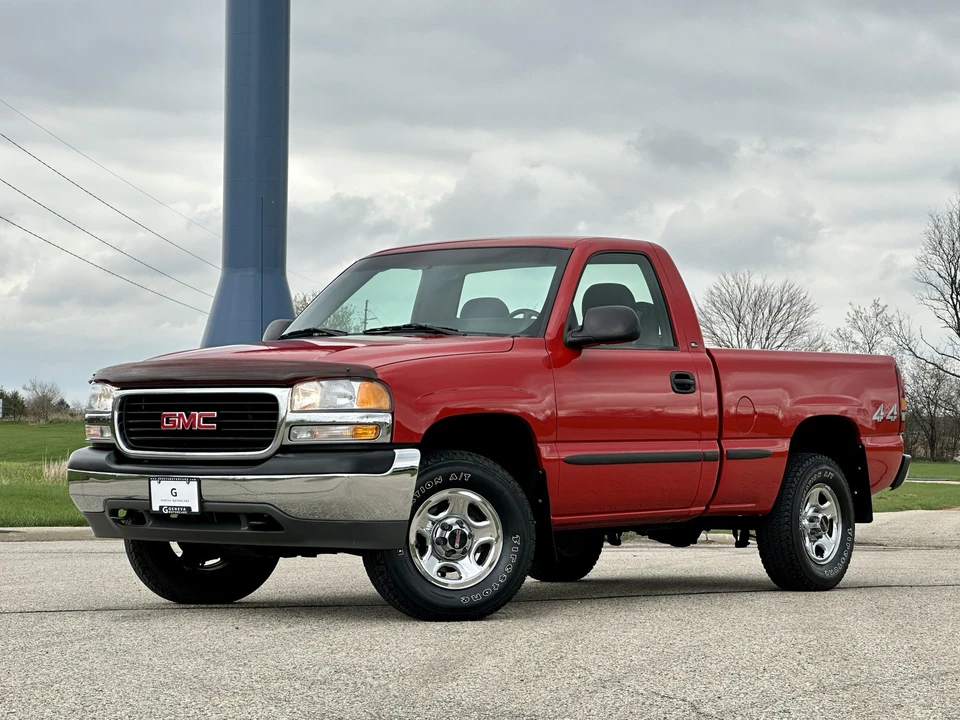 2000 GMC Sierra 2nd Gen - Image 2 of 31