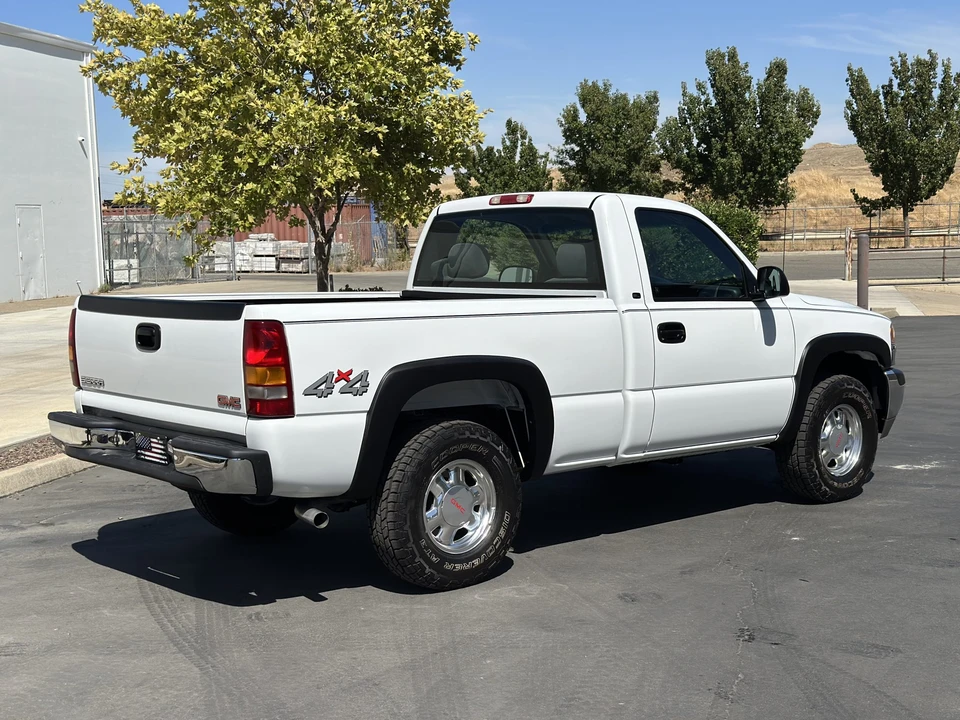 2000 GMC Sierra 1st Gen - Image 19 of 31