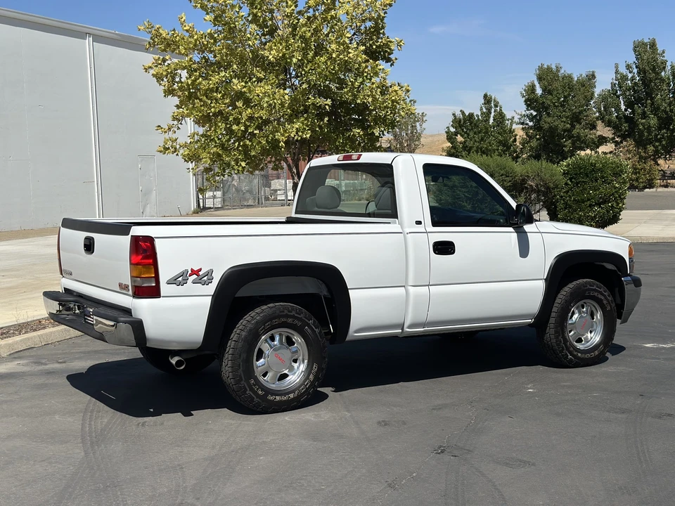 2000 GMC Sierra 1st Gen - Image 18 of 31