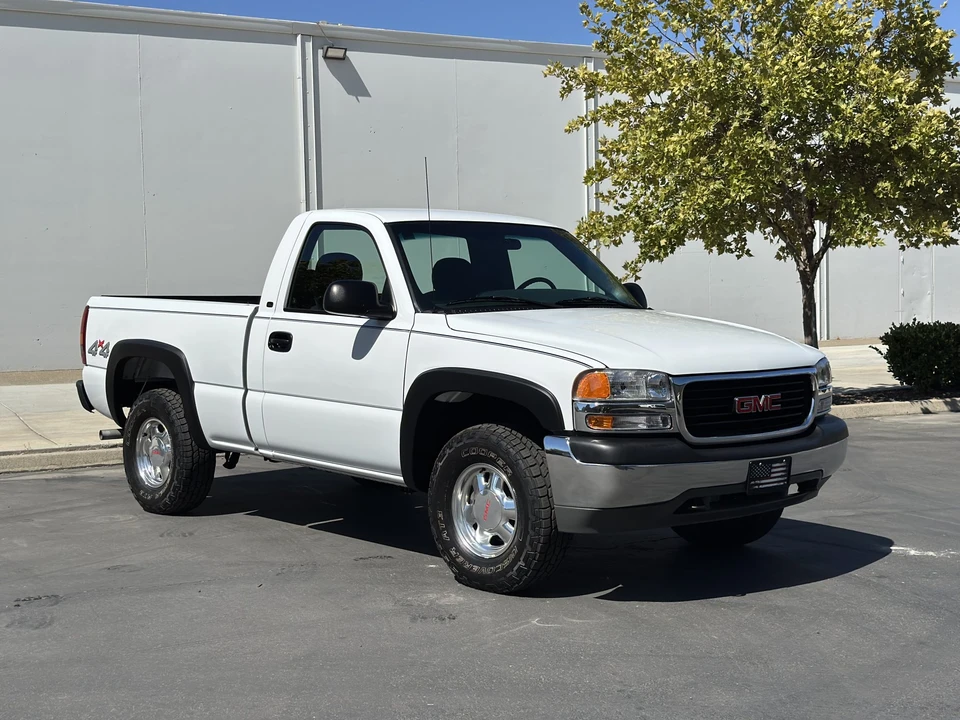 2000 GMC Sierra 1st Gen - Image 10 of 31