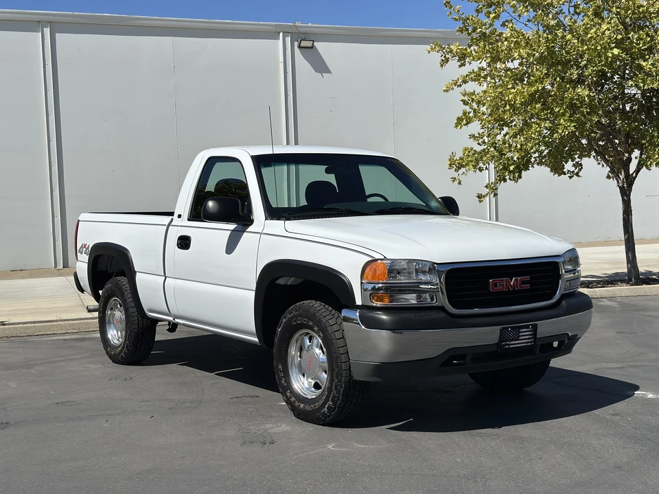 2000 GMC Sierra 1st Gen - Image 9 of 31