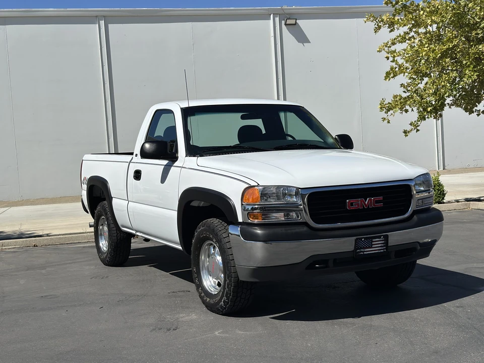 2000 GMC Sierra 1st Gen - Image 8 of 31