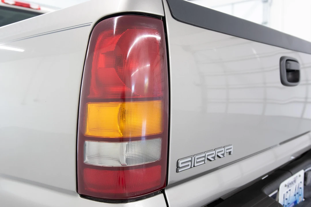 2000 GMC Sierra 2nd Gen - Image 28 of 31