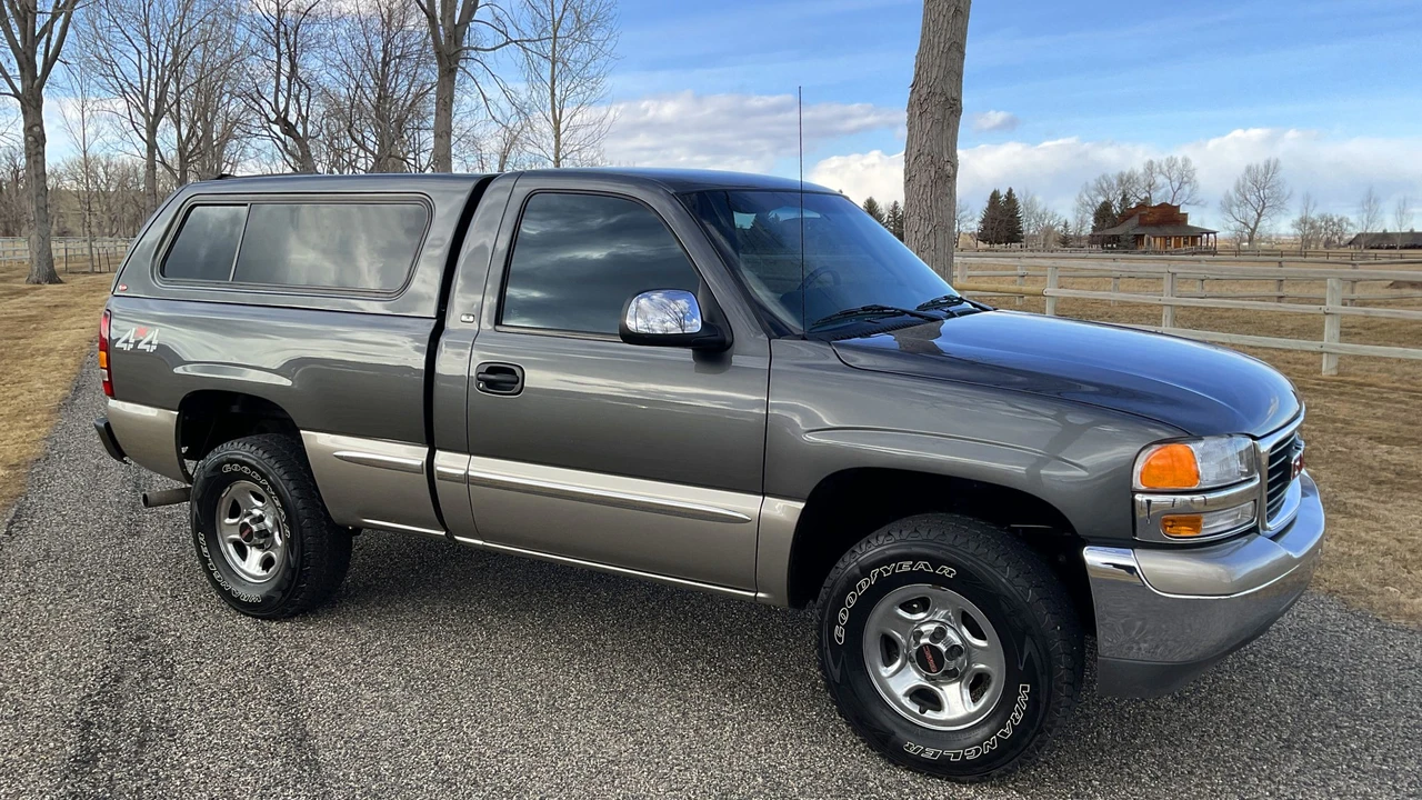 2000 GMC Sierra 2nd Gen - Image 11 of 31