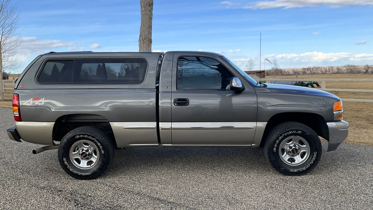 2000 GMC Sierra 2nd Gen - Image 10 of 31
