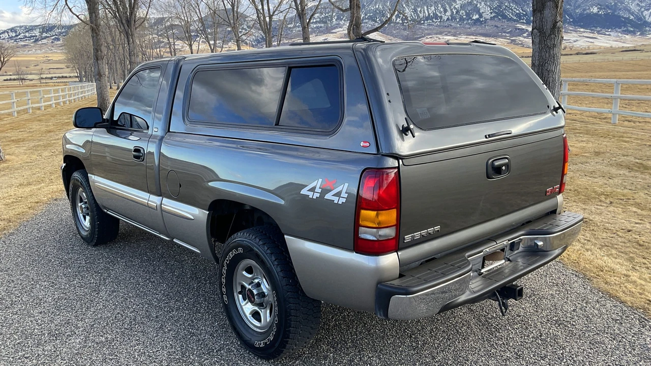 2000 GMC Sierra 2nd Gen - Image 6 of 31