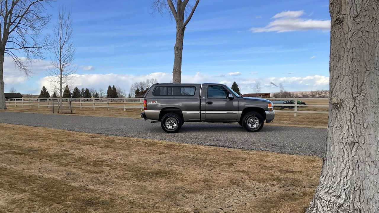 2000 GMC Sierra 2nd Gen - Image 17 of 31
