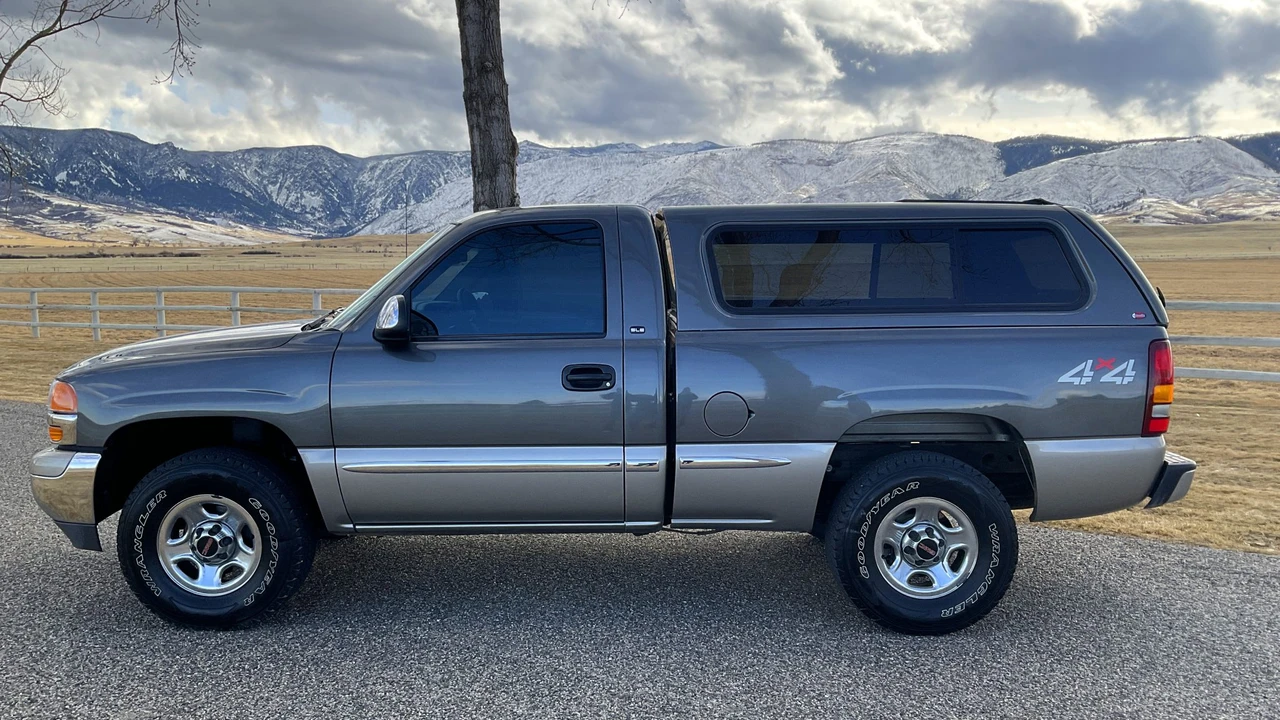 2000 GMC Sierra 2nd Gen - Image 4 of 31