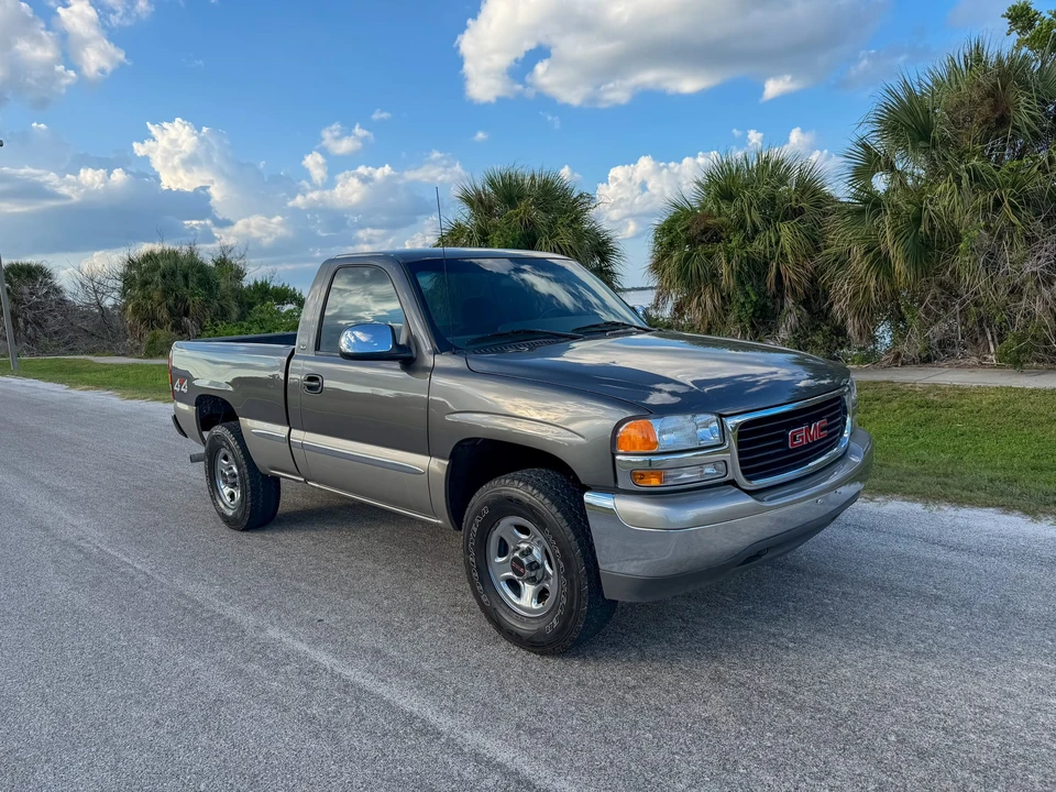 2000 GMC Sierra 2nd Gen - Image 6 of 31