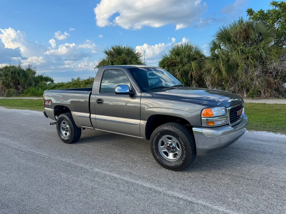 2000 GMC Sierra 2nd Gen - Image 8 of 31