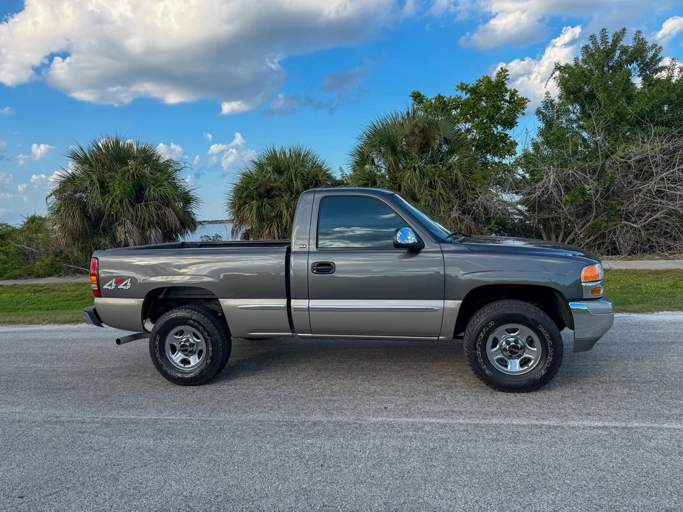 2000 GMC Sierra 2nd Gen - Image 10 of 31