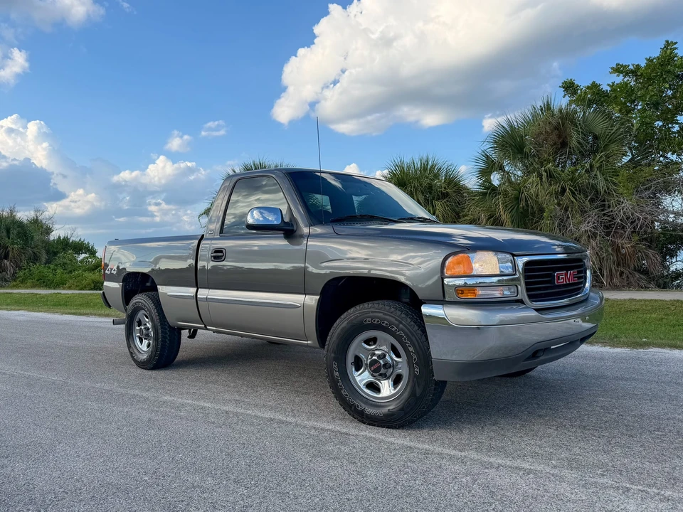 2000 GMC Sierra 2nd Gen - Image 5 of 31