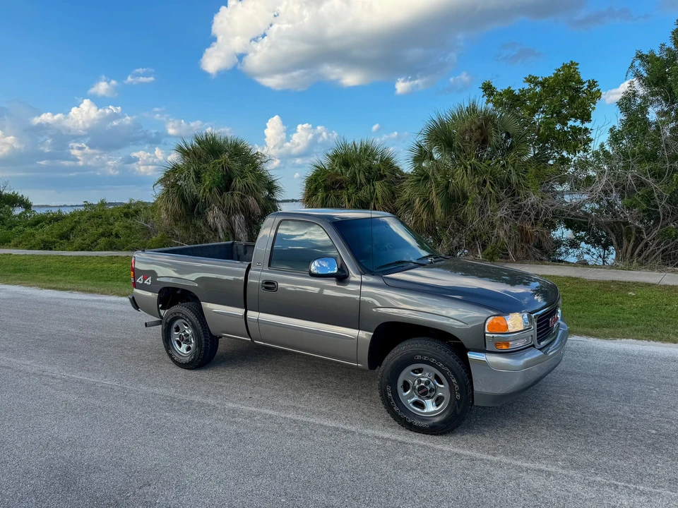 2000 GMC Sierra 2nd Gen - Image 7 of 31
