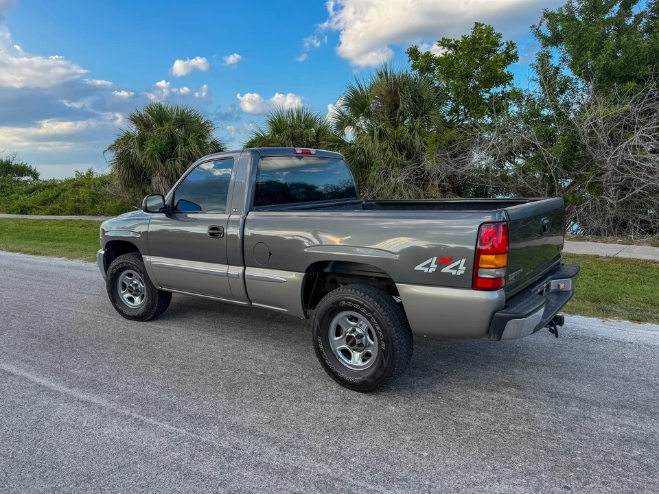 2000 GMC Sierra 2nd Gen - Image 14 of 31