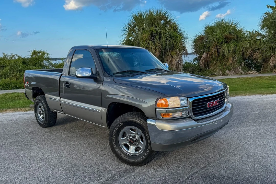 2000 GMC Sierra 2nd Gen - Image 3 of 31
