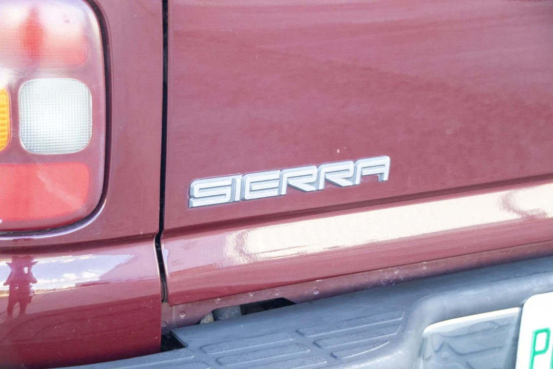 2000 GMC Sierra 2nd Gen - Image 27 of 31