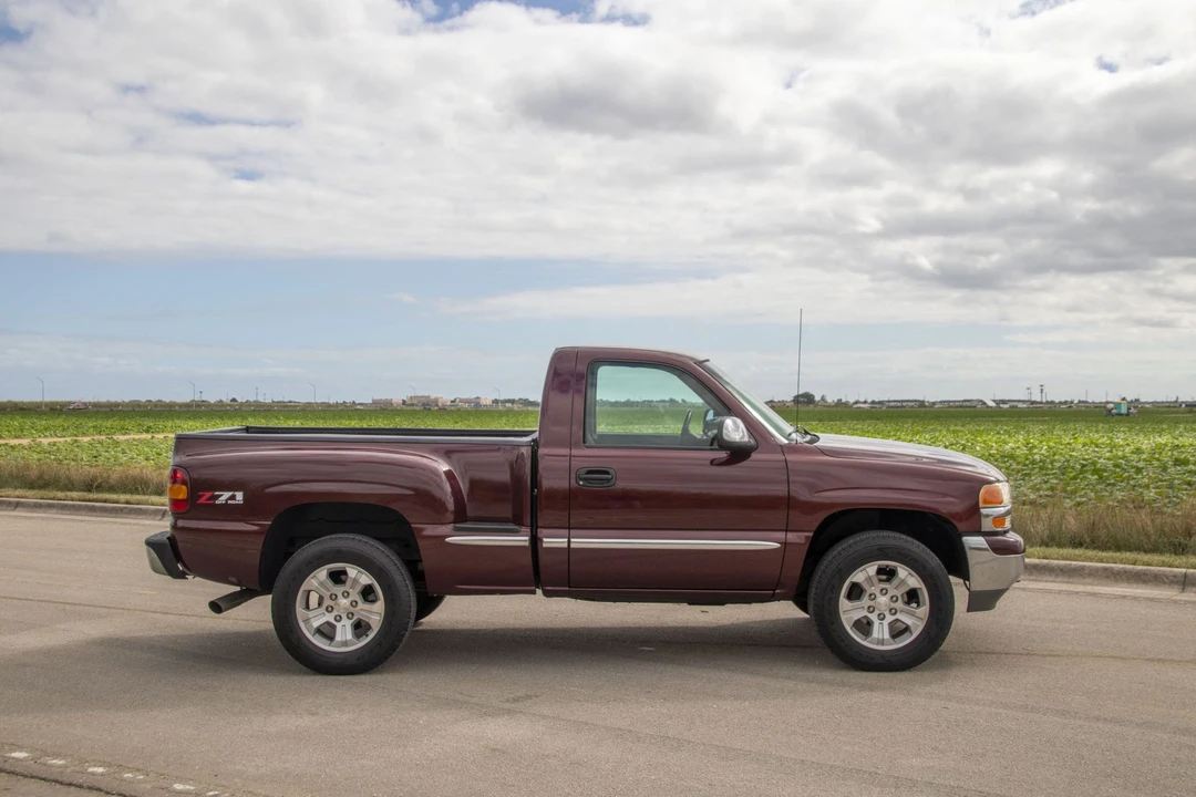 2000 GMC Sierra 2nd Gen - Image 10 of 31