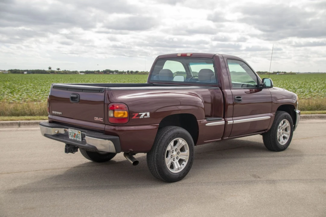 2000 GMC Sierra 2nd Gen - Image 7 of 31