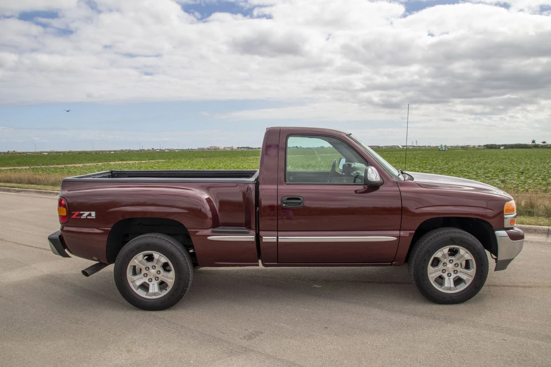2000 GMC Sierra 2nd Gen - Image 8 of 31