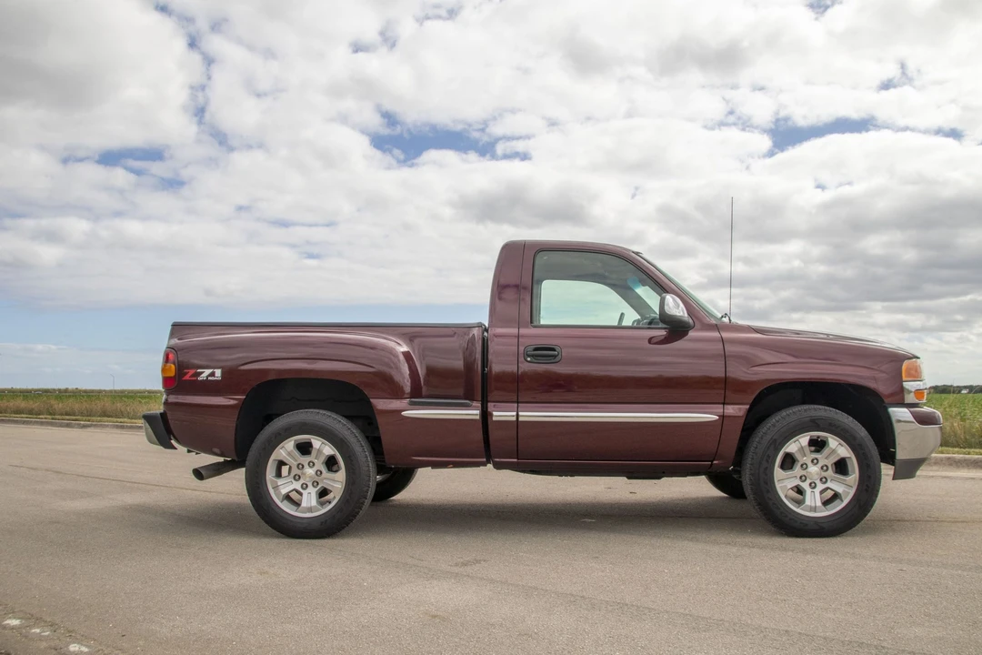 2000 GMC Sierra 2nd Gen - Image 9 of 31