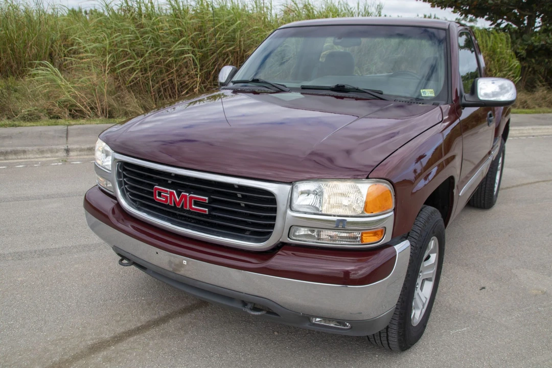 2000 GMC Sierra 2nd Gen - Image 3 of 31