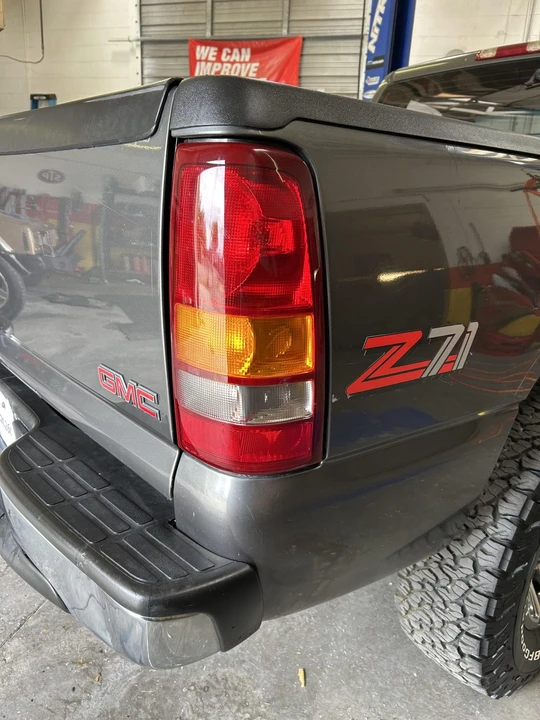 2000 GMC Sierra 2nd Gen - Image 19 of 31