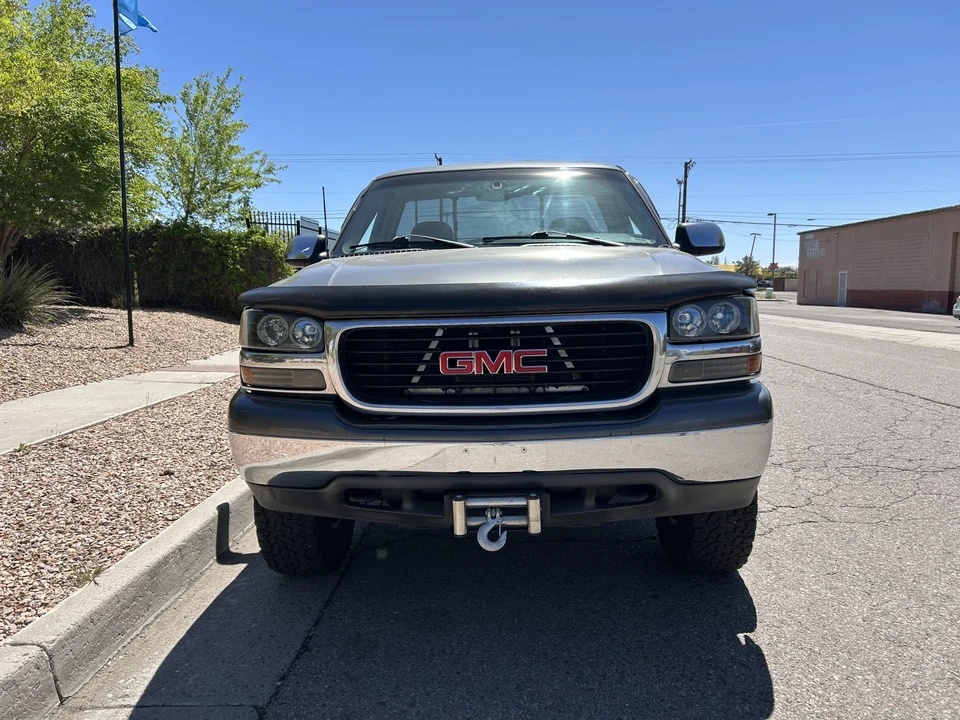 2000 GMC Sierra 2nd Gen - Image 3 of 31