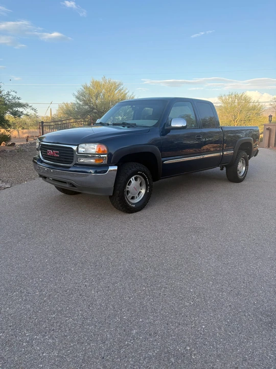2000 GMC Sierra 2nd Gen - Image 5 of 31