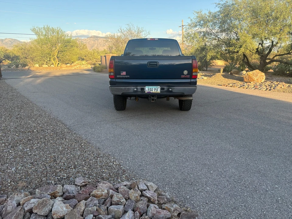 2000 GMC Sierra 2nd Gen - Image 14 of 31