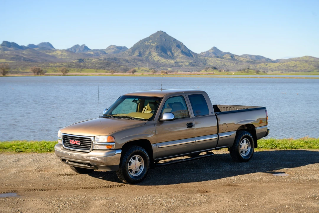 2000 GMC Sierra 2nd Gen - Image 3 of 31