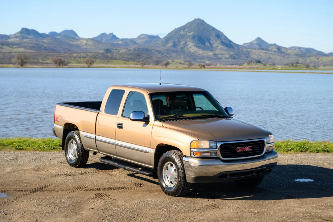 2000 GMC Sierra 2nd Gen - Image 5 of 31