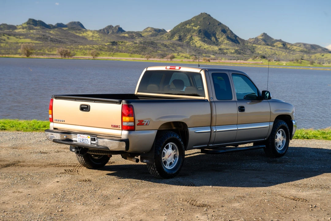 2000 GMC Sierra 2nd Gen - Image 7 of 31