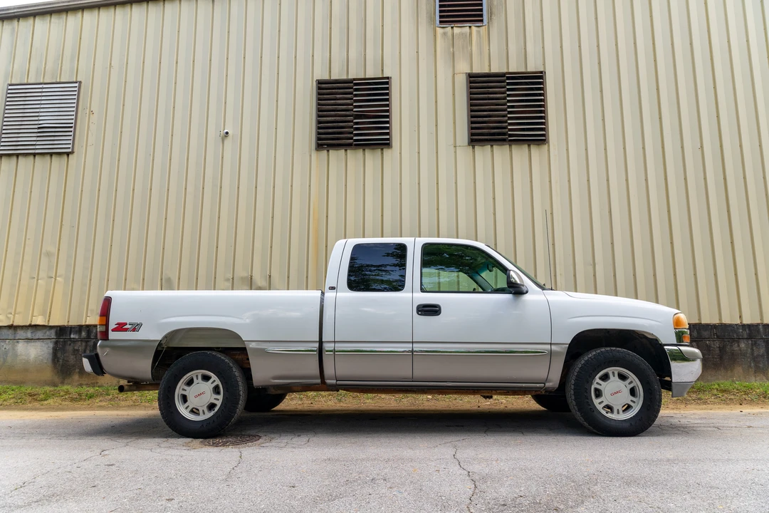 2000 GMC Sierra 1st Gen - Image 10 of 31