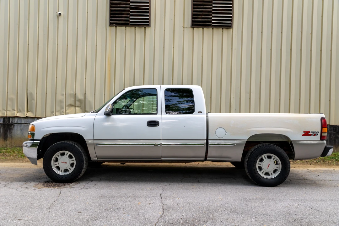2000 GMC Sierra 1st Gen - Image 3 of 31