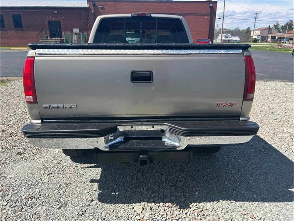 2000 GMC Sierra 1st Gen - Image 4 of 13