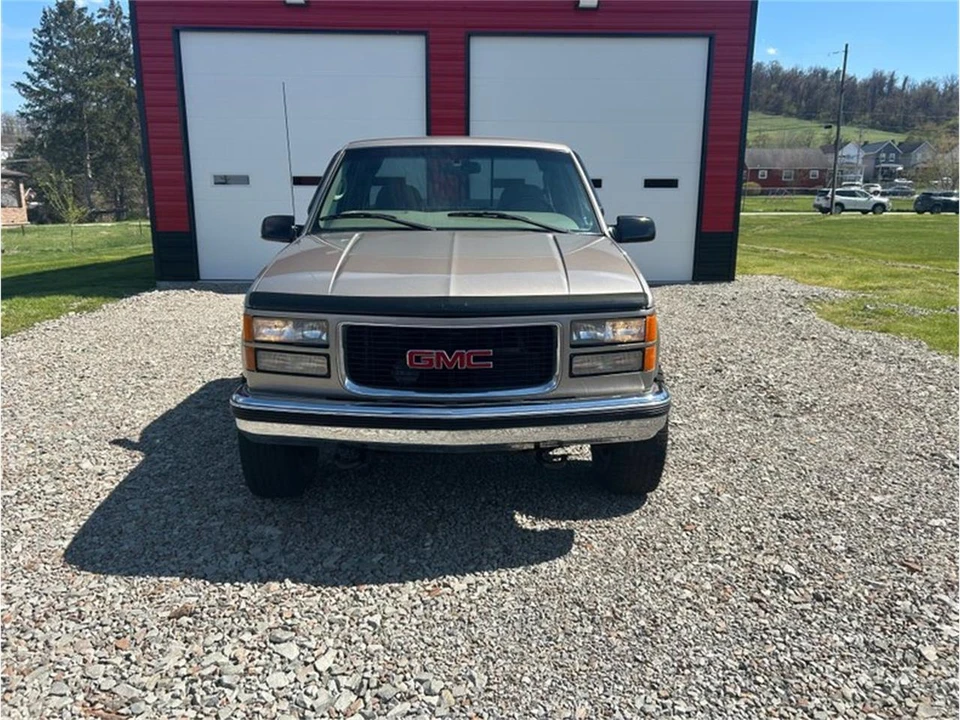 2000 GMC Sierra 1st Gen - Image 3 of 13
