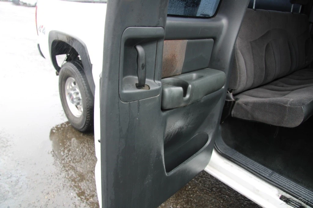 2000 GMC Sierra 1st Gen - Image 18 of 21