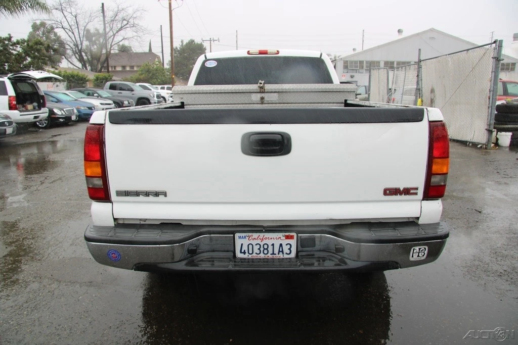 2000 GMC Sierra 1st Gen - Image 5 of 21