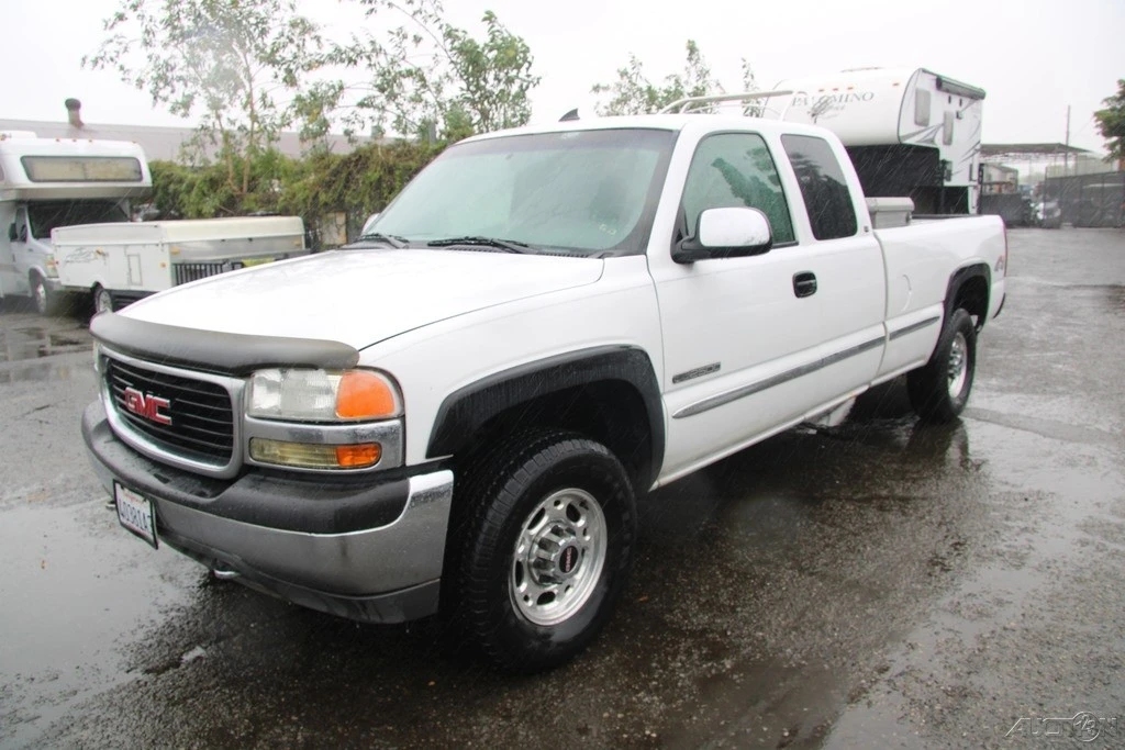2000 GMC Sierra 1st Gen - Image 2 of 21