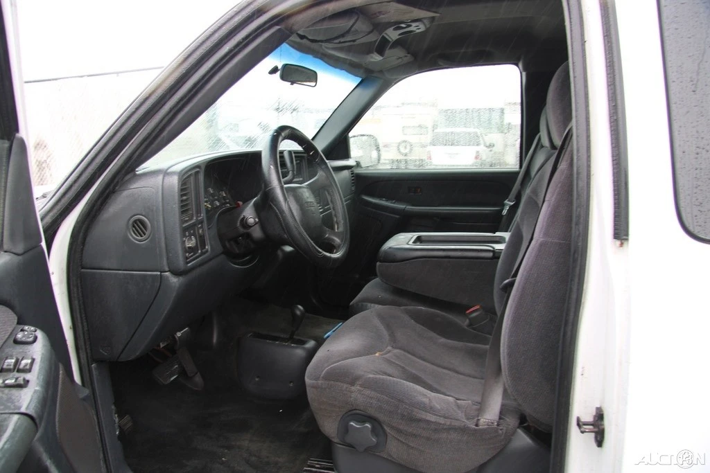 2000 GMC Sierra 1st Gen - Image 12 of 21