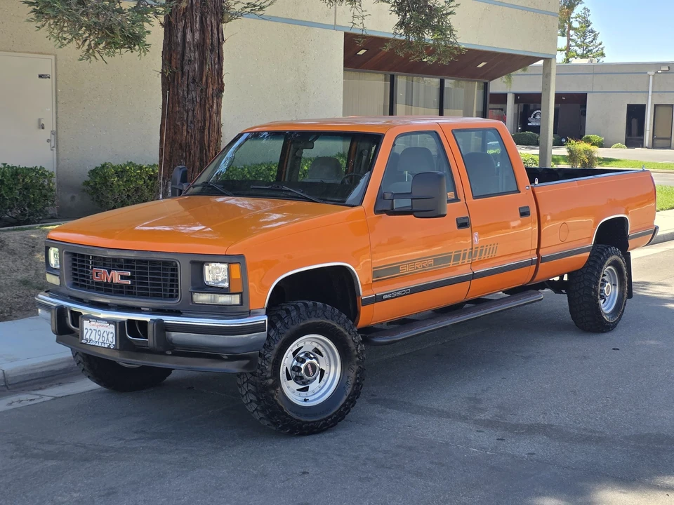 2000 GMC Sierra Heavy Duty 2nd Gen - Image 2 of 31