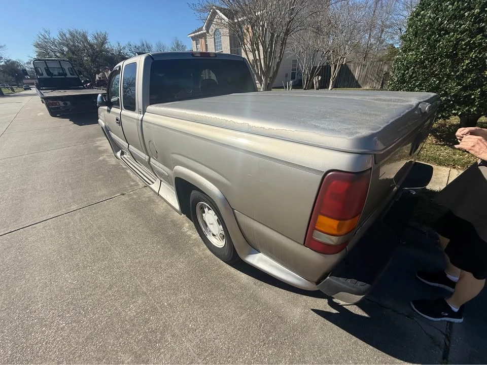 2000 GMC Sierra 1st Gen - Image 10 of 11