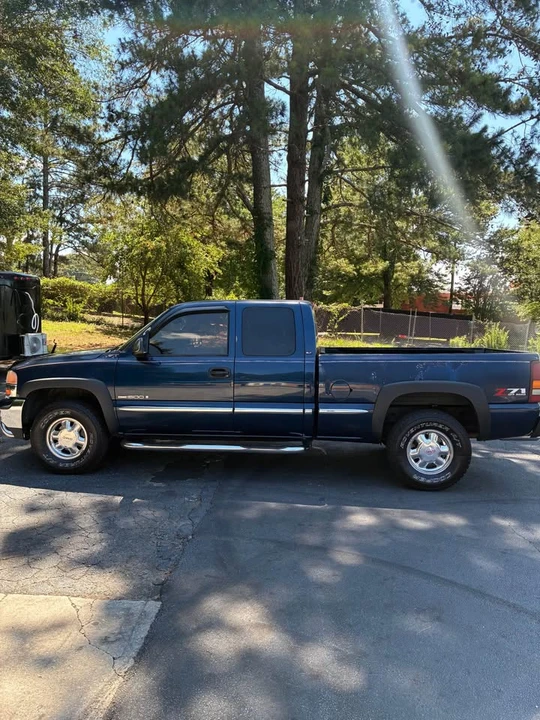 2000 GMC Sierra 1st Gen - Image 3 of 10